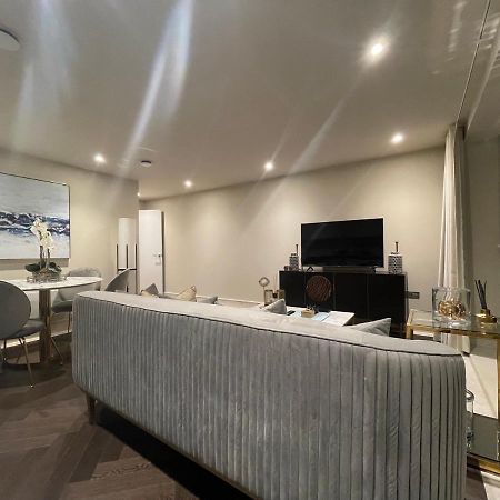 Sophisticated 1Br, 1 Ba Chigwell Designer Flat Chcl F2アパートメント エクステリア 写真