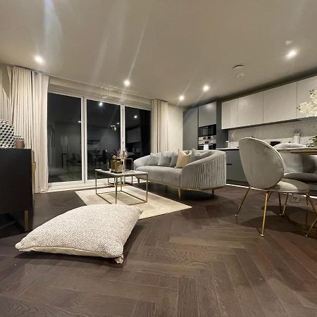Sophisticated 1Br, 1 Ba Chigwell Designer Flat Chcl F2アパートメント エクステリア 写真