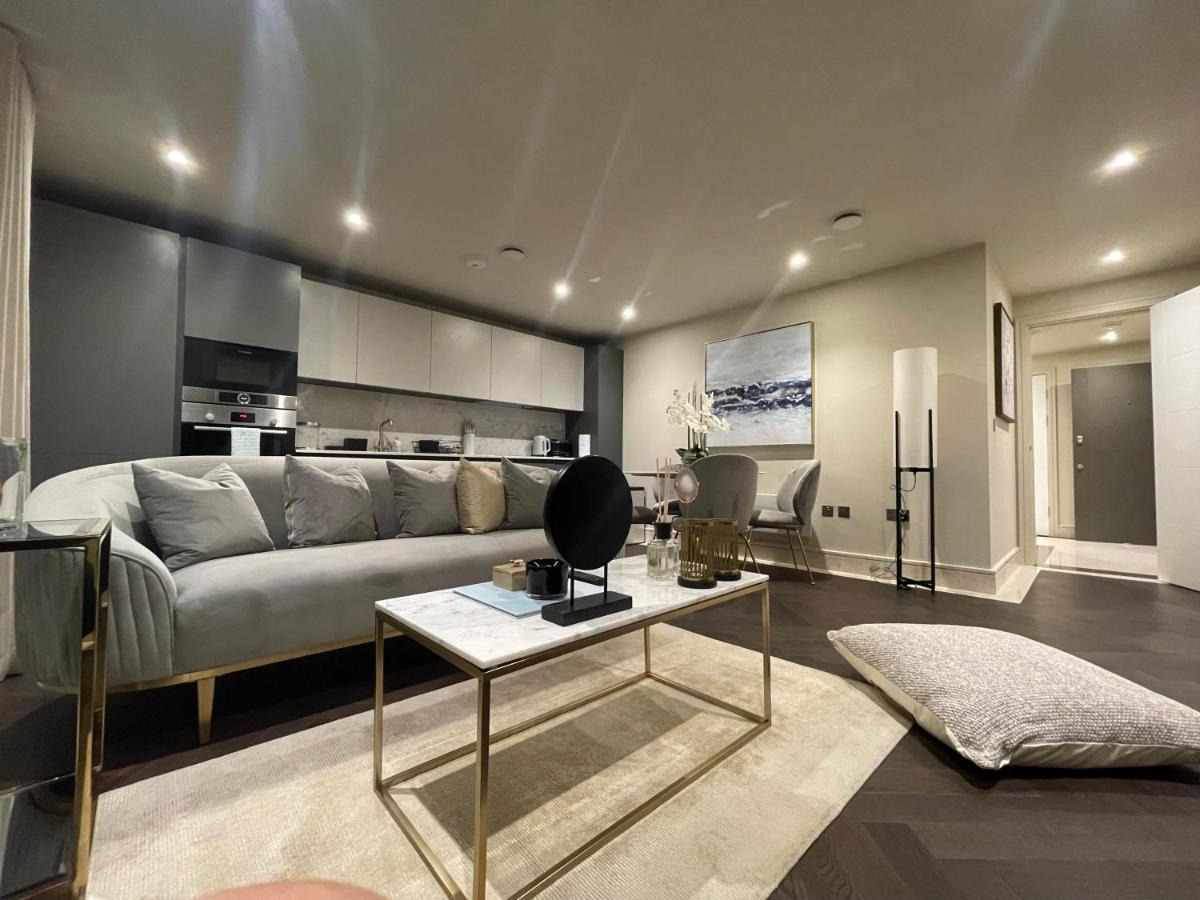 Sophisticated 1Br, 1 Ba Chigwell Designer Flat Chcl F2アパートメント エクステリア 写真
