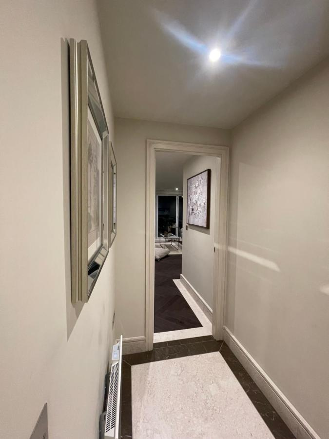 Sophisticated 1Br, 1 Ba Chigwell Designer Flat Chcl F2アパートメント エクステリア 写真