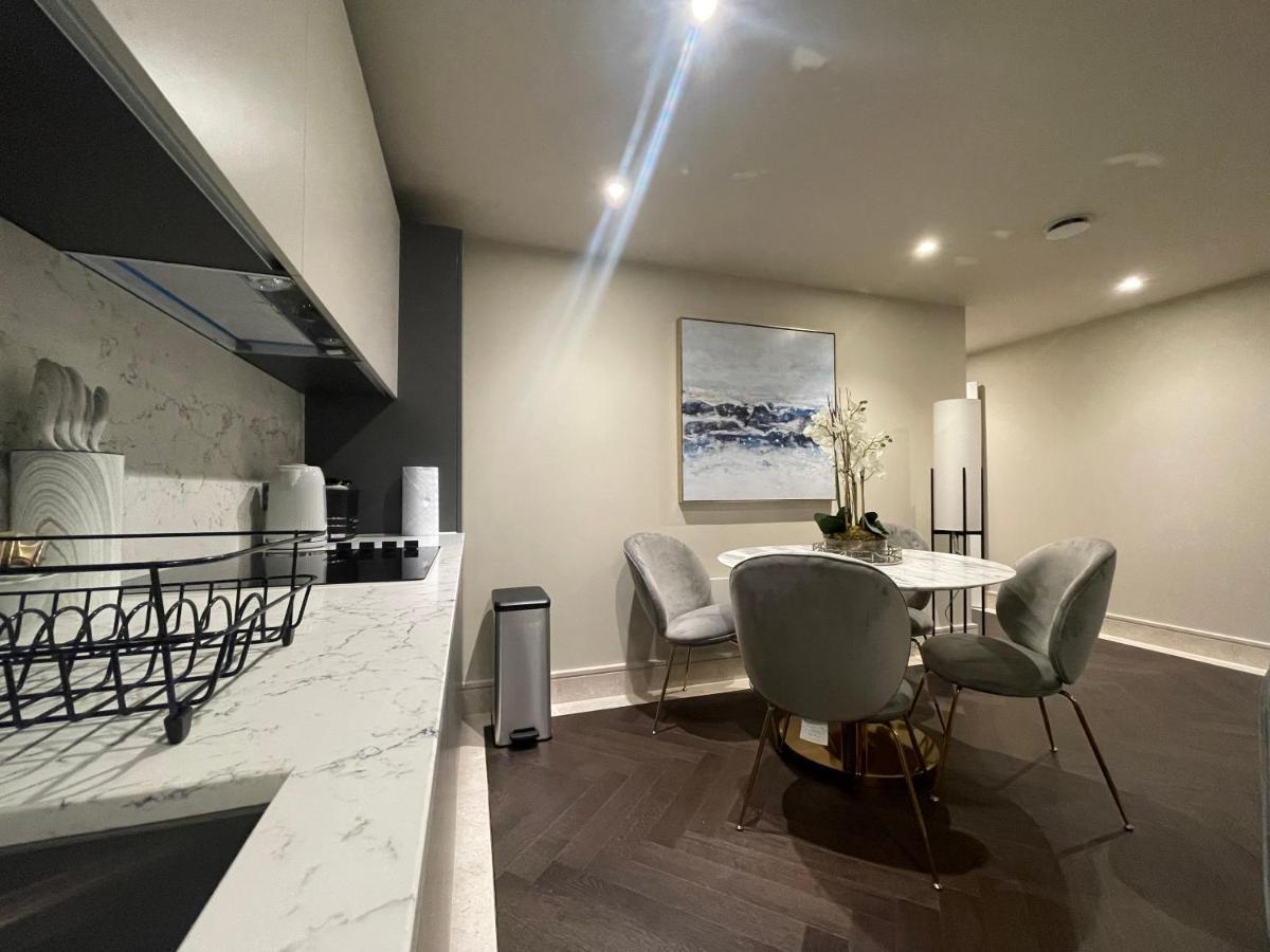 Sophisticated 1Br, 1 Ba Chigwell Designer Flat Chcl F2アパートメント エクステリア 写真