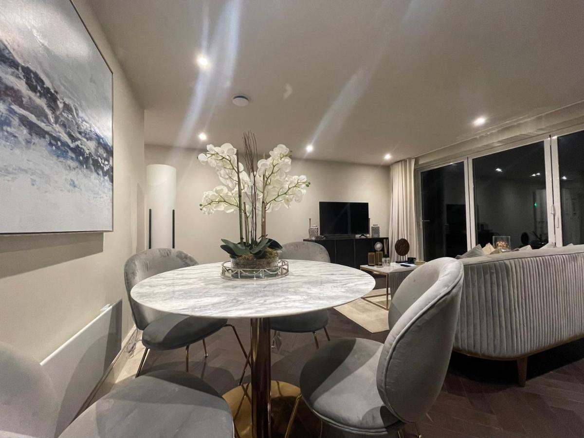 Sophisticated 1Br, 1 Ba Chigwell Designer Flat Chcl F2アパートメント エクステリア 写真